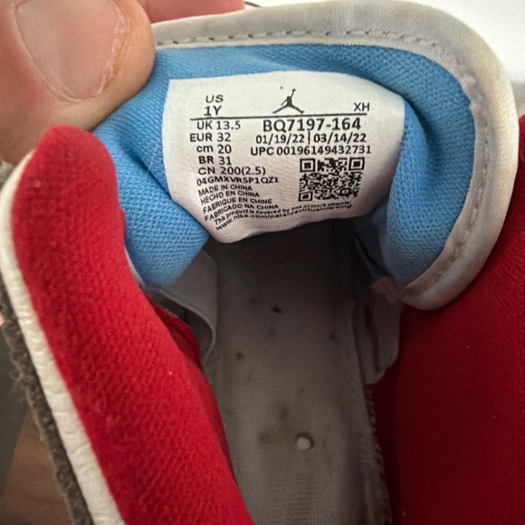 1y Jordan Shoes - Picture 4 of 4